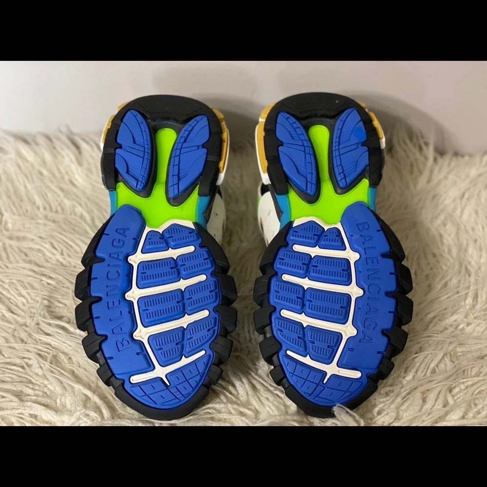 Balenciaga Tracker Trainer - Picture 2 of 8